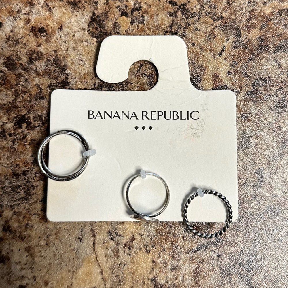 NWT Banana Republic Factory Stack Ring Set Size 7 Silver
